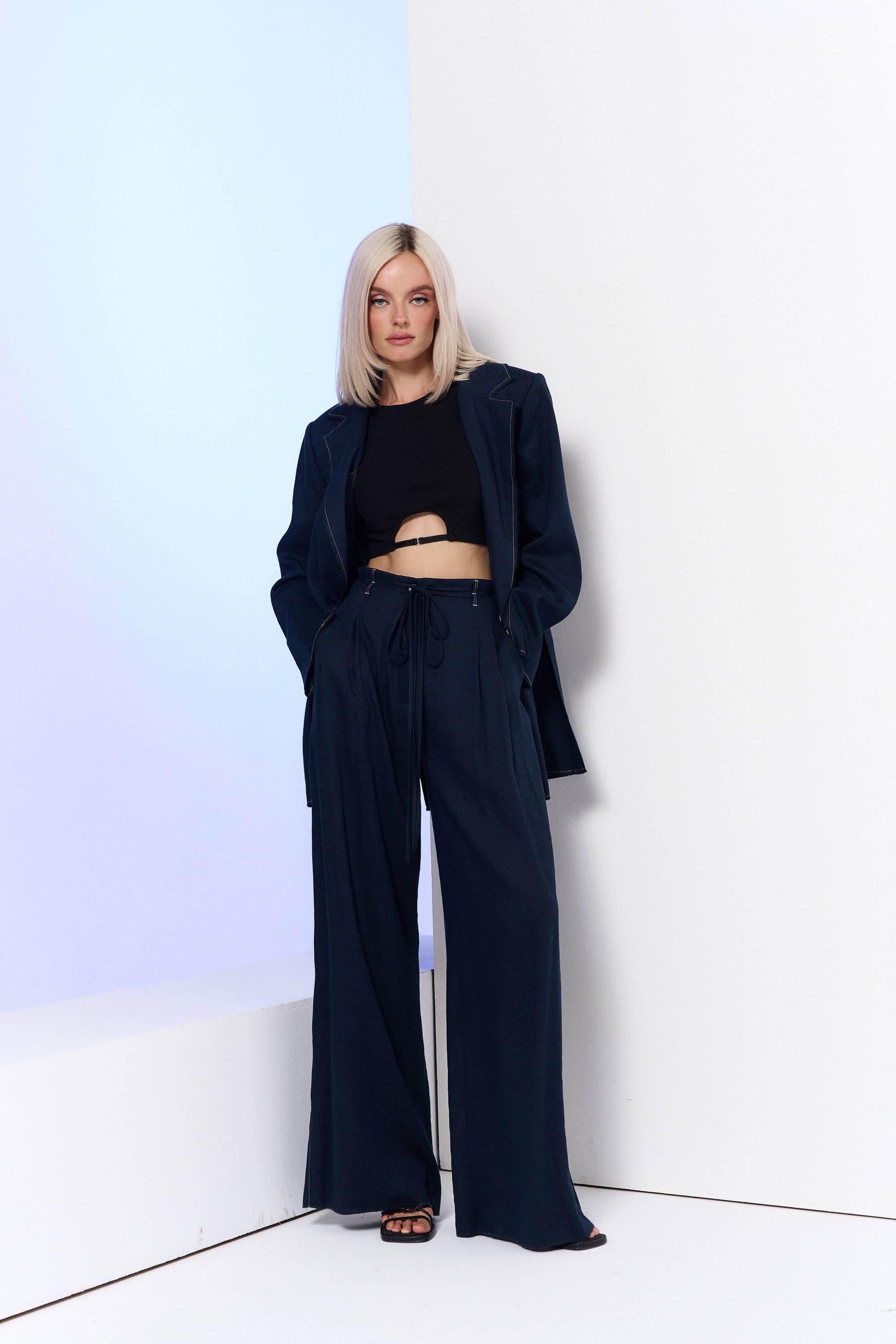 A2335/9, A2328/4, A2338/6